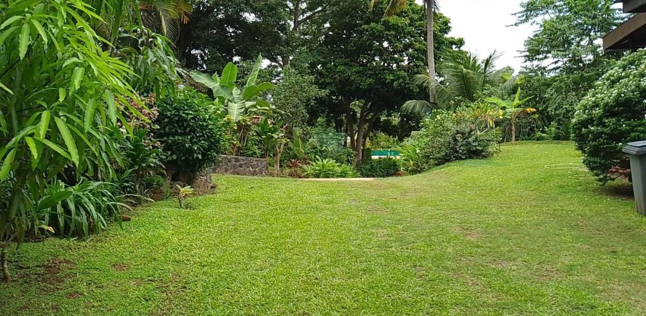 Fare Mihimana Hotel Vai'are Exterior foto